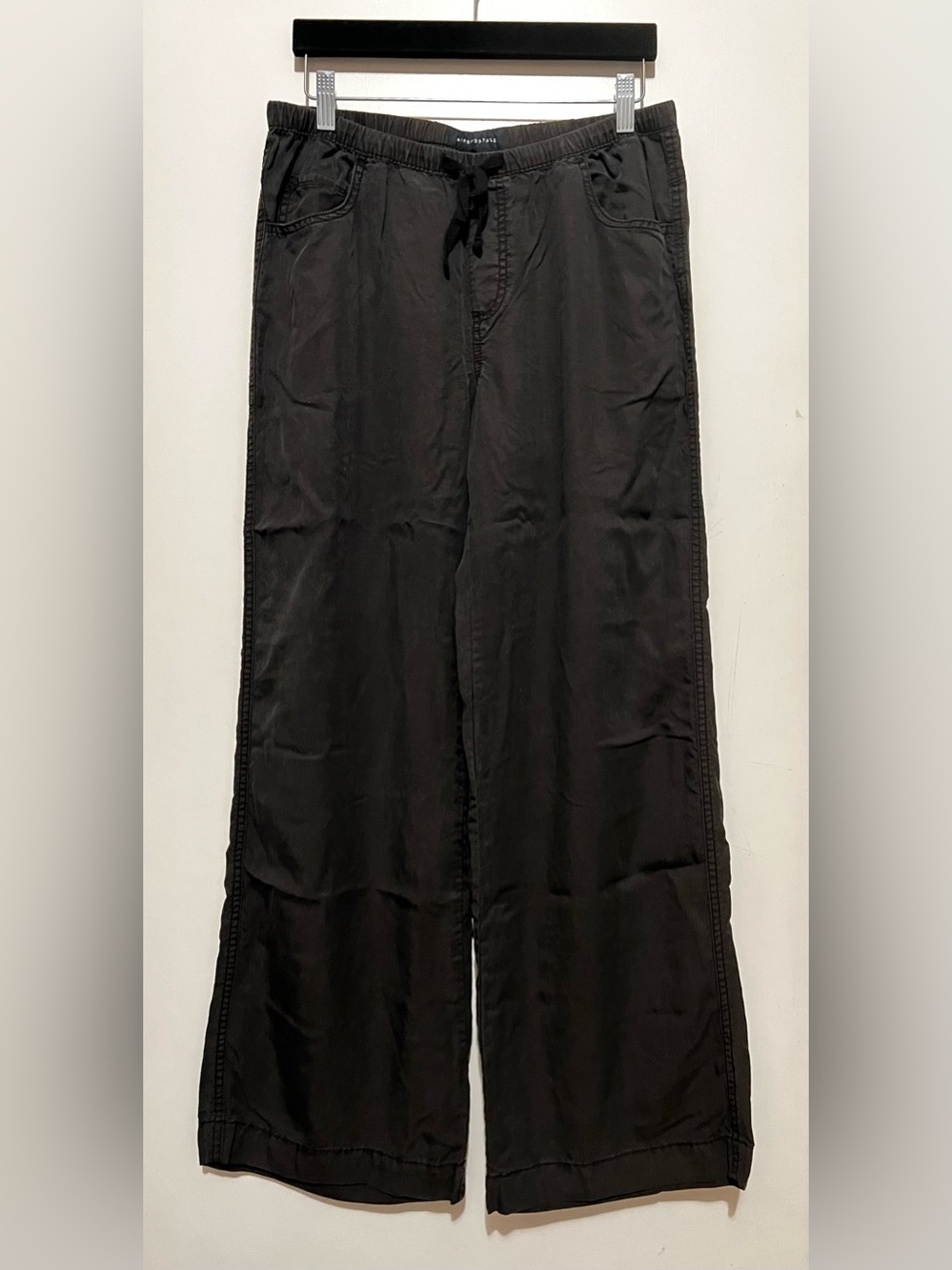 Aeropostale Women’s Low Rise Wide Leg Drawstring Pants in Black